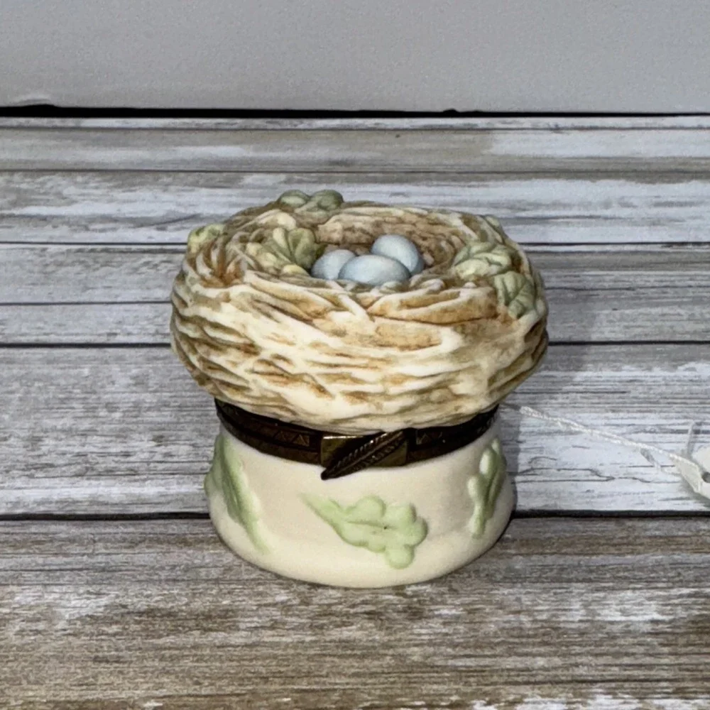 Vintage Bird Nest BLUE EGGS Trinket Box 